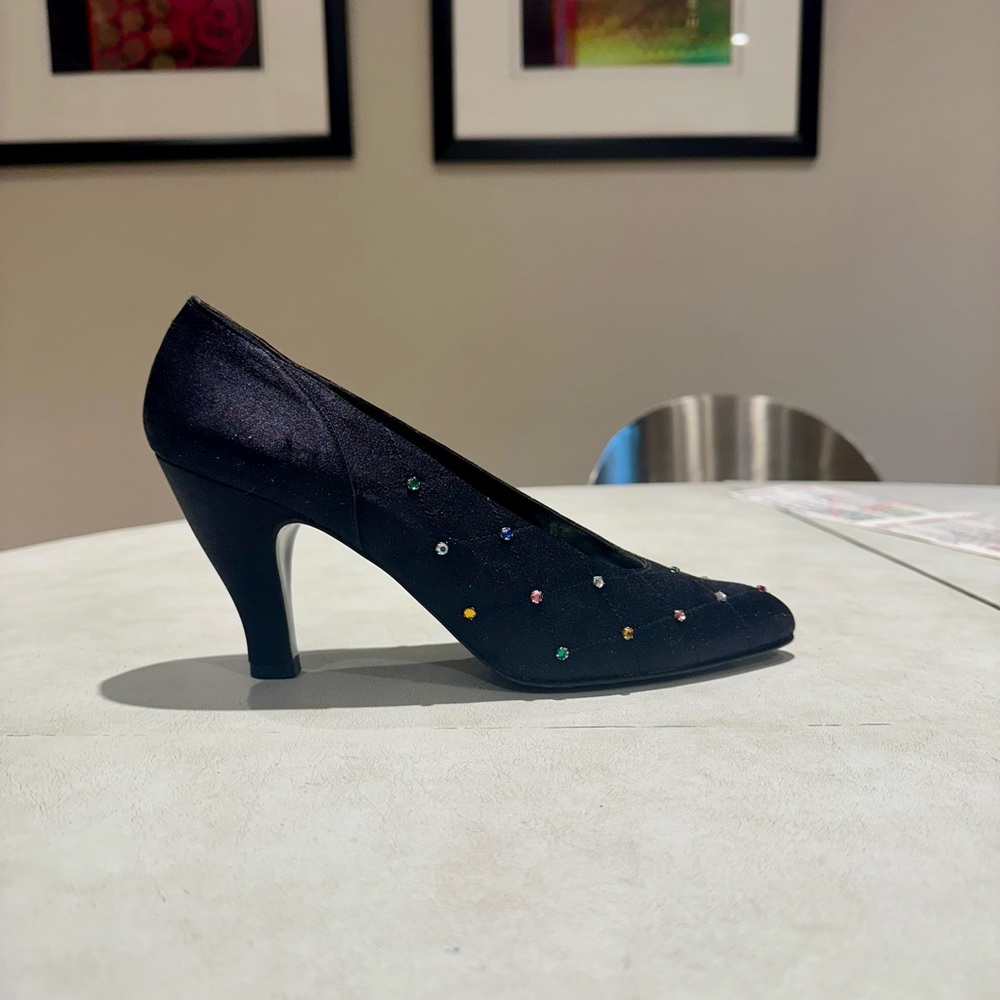 Elegant Black Heels with Colorful Accents